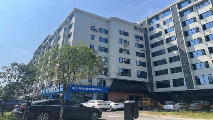 窑塘村综合楼室内图2