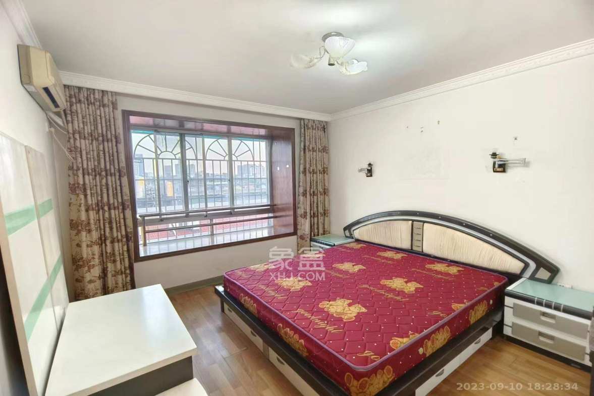 绕城家园 3室2厅2卫 1800.0元/月 绕城家园 3室2厅2卫 1800.0元/月室内图