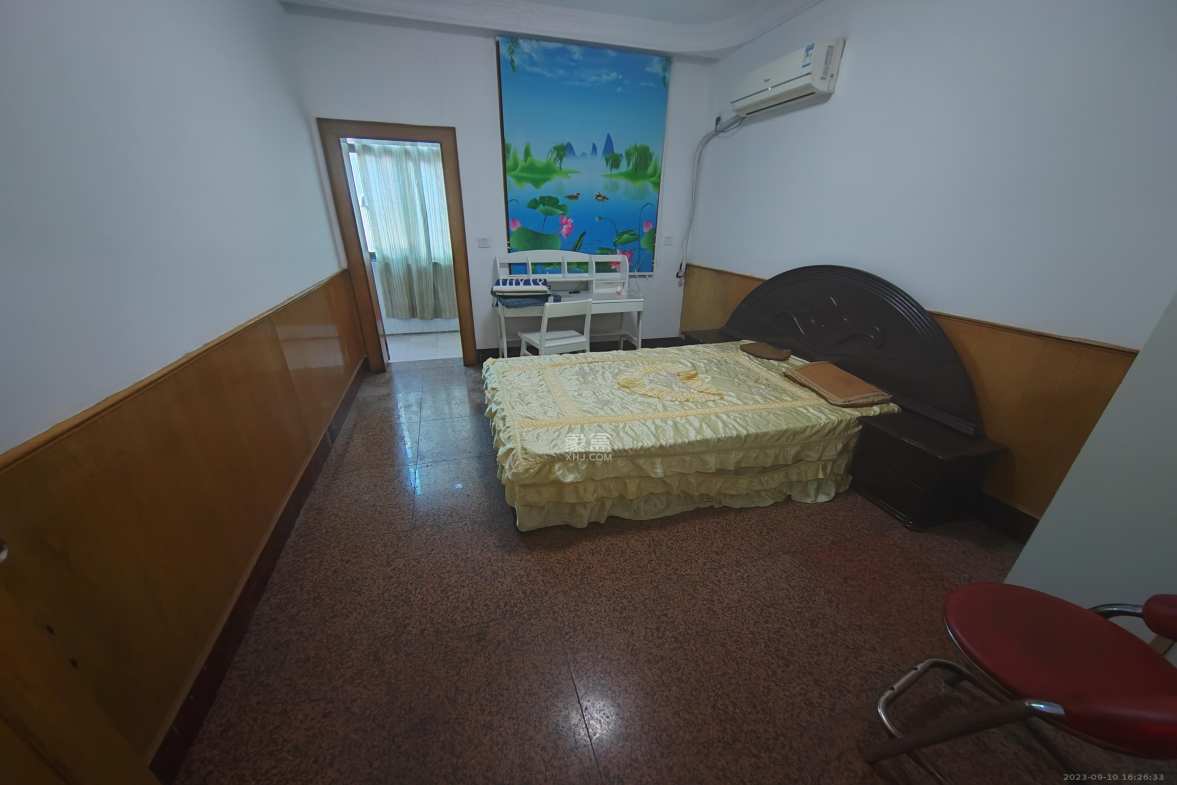 赤岗北路160号工商银行宿舍  2室2厅1卫    1600.0元/月 赤岗北路160号工商银行宿舍  2室2厅1卫    1600.0元/月室内图