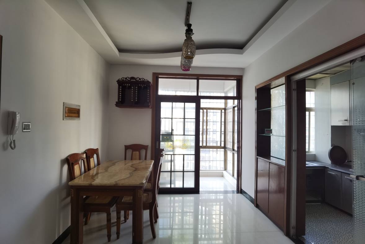 宏谊铭苑 3室2厅2卫 2000.0元/月 宏谊铭苑 3室2厅2卫 2000.0元/月室内图