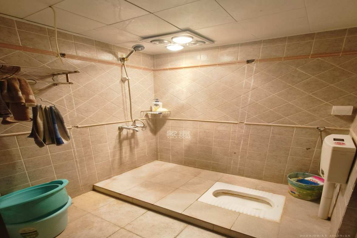 嘉斯茂购物广场(国中星城) 1室1厅1卫 1300.0元/月 嘉斯茂购物广场(国中星城) 1室1厅1卫 1300.0元/月室内图