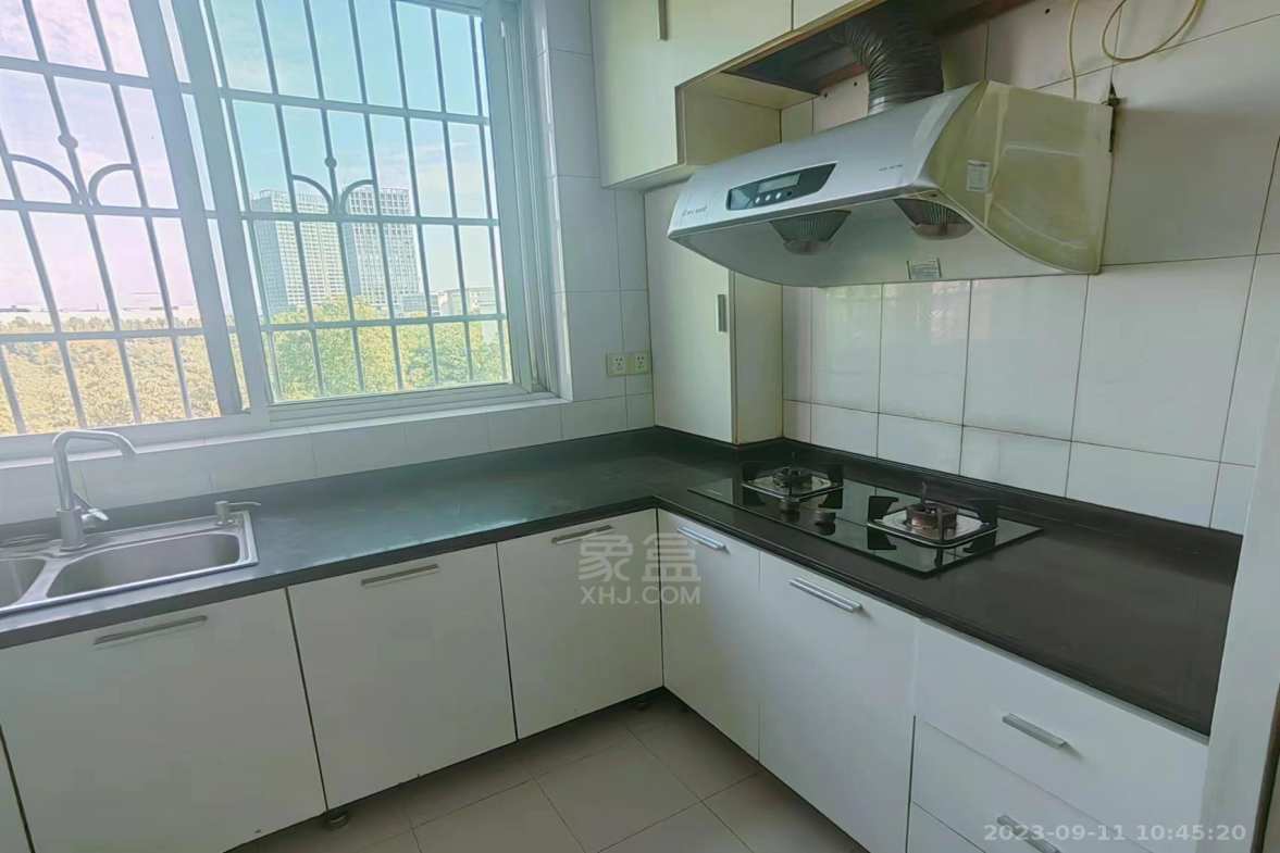 楠湖山庄  3室2厅1卫    1680.0元/月 楠湖山庄  3室2厅1卫    1680.0元/月室内图