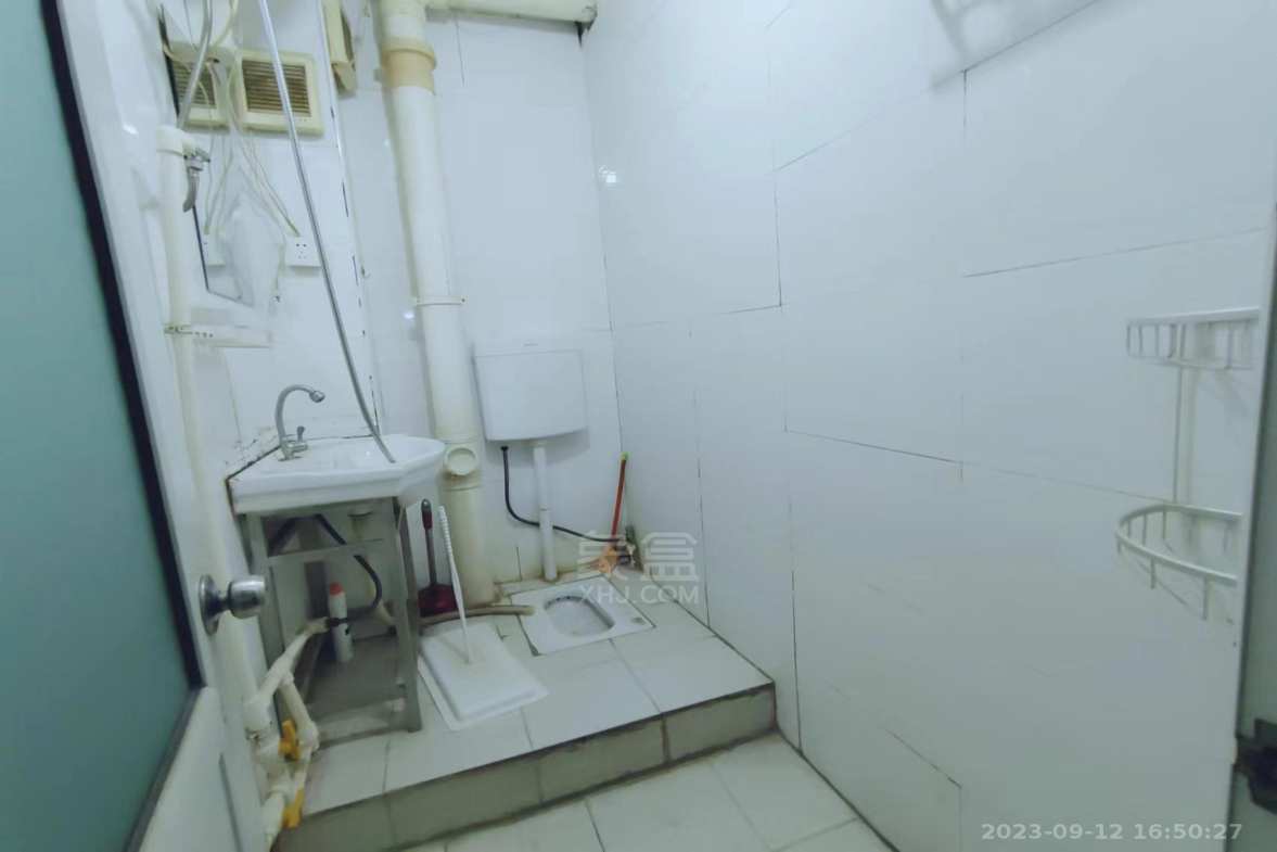 亚都花园 7室2厅3卫 2600.0元/月 亚都花园 7室2厅3卫 2600.0元/月室内图