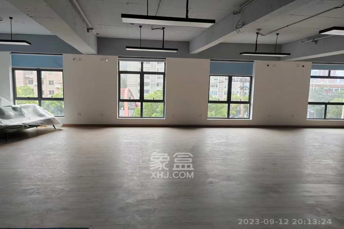 101公馆  4室2厅1卫    7500.0元/月 101公馆  4室2厅1卫    7500.0元/月室内图