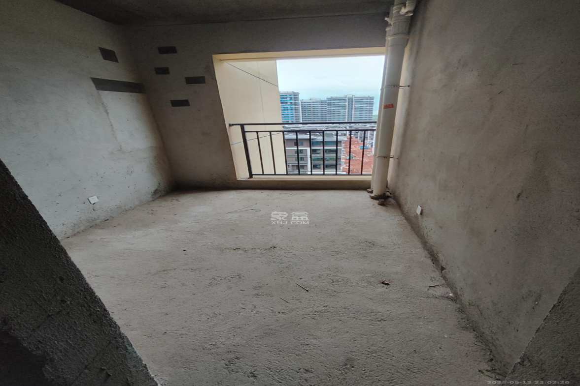 奥凯花园 4室2厅2卫 1500.0元/月 奥凯花园 4室2厅2卫 1500.0元/月室内图