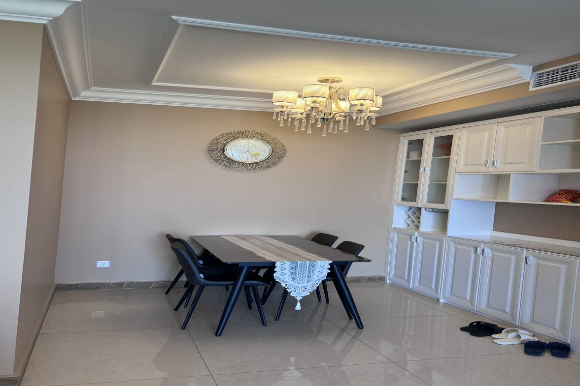 恒大南湖半岛  2室2厅2卫    3500.0元/月室内图