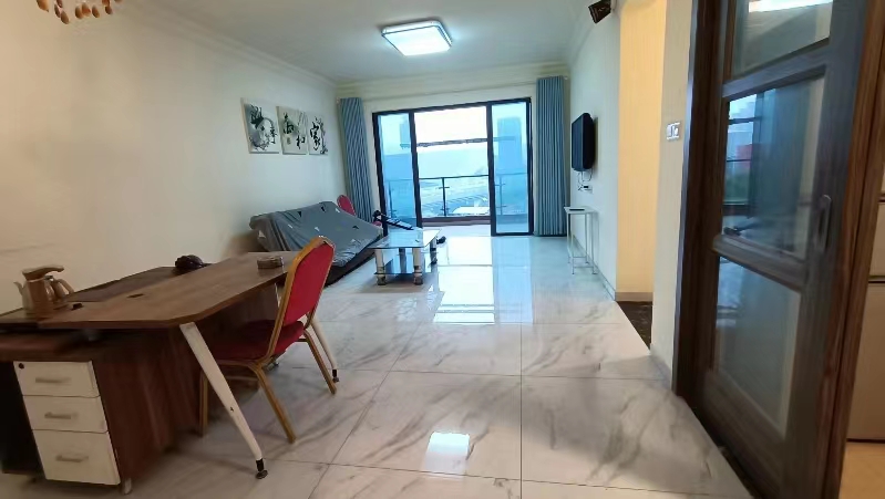 华耀碧桂园十里江湾天汇  3室2厅2卫    1700.0元/月