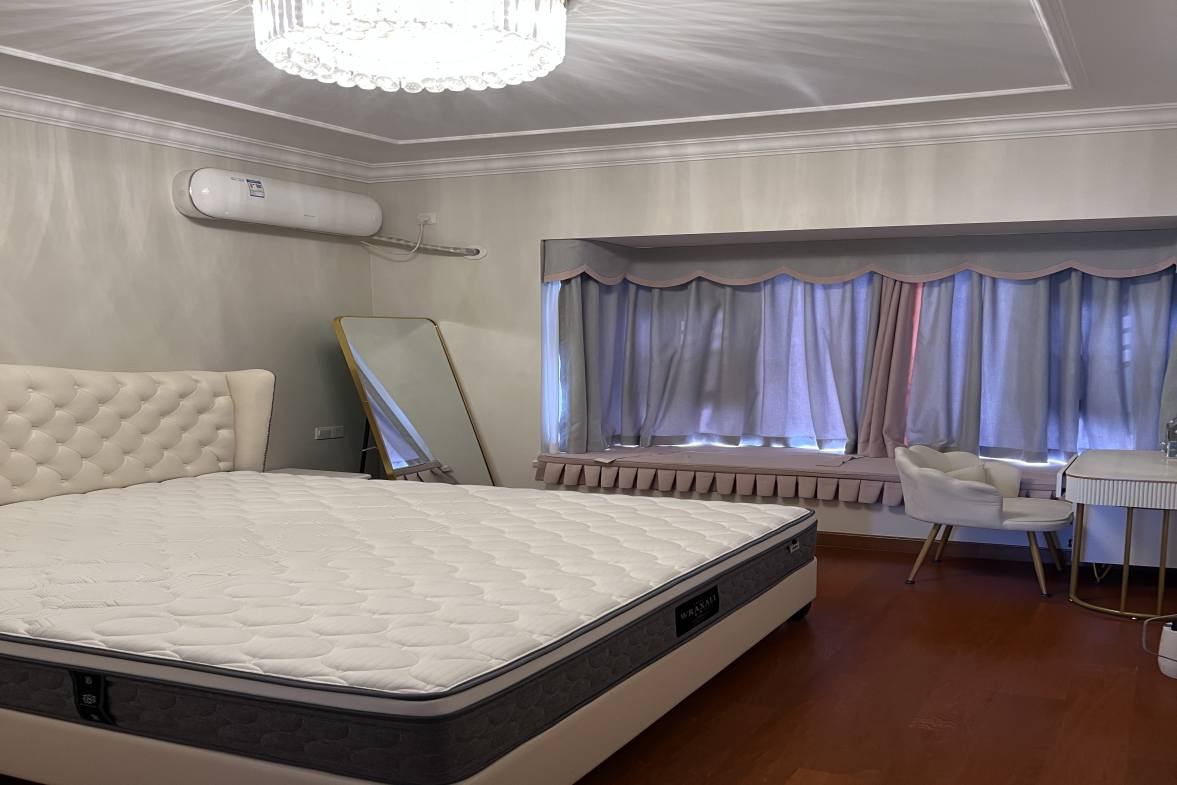 恒大南湖半岛  2室2厅2卫    3500.0元/月室内图