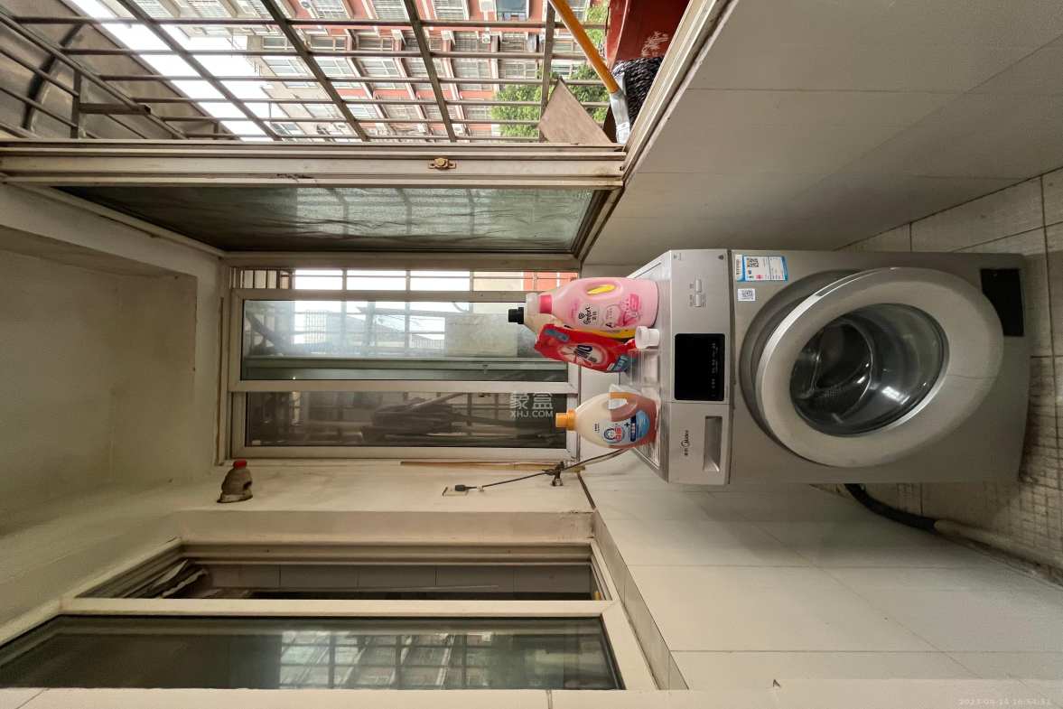 东城名苑  3室2厅1卫   1400.00元/月室内图