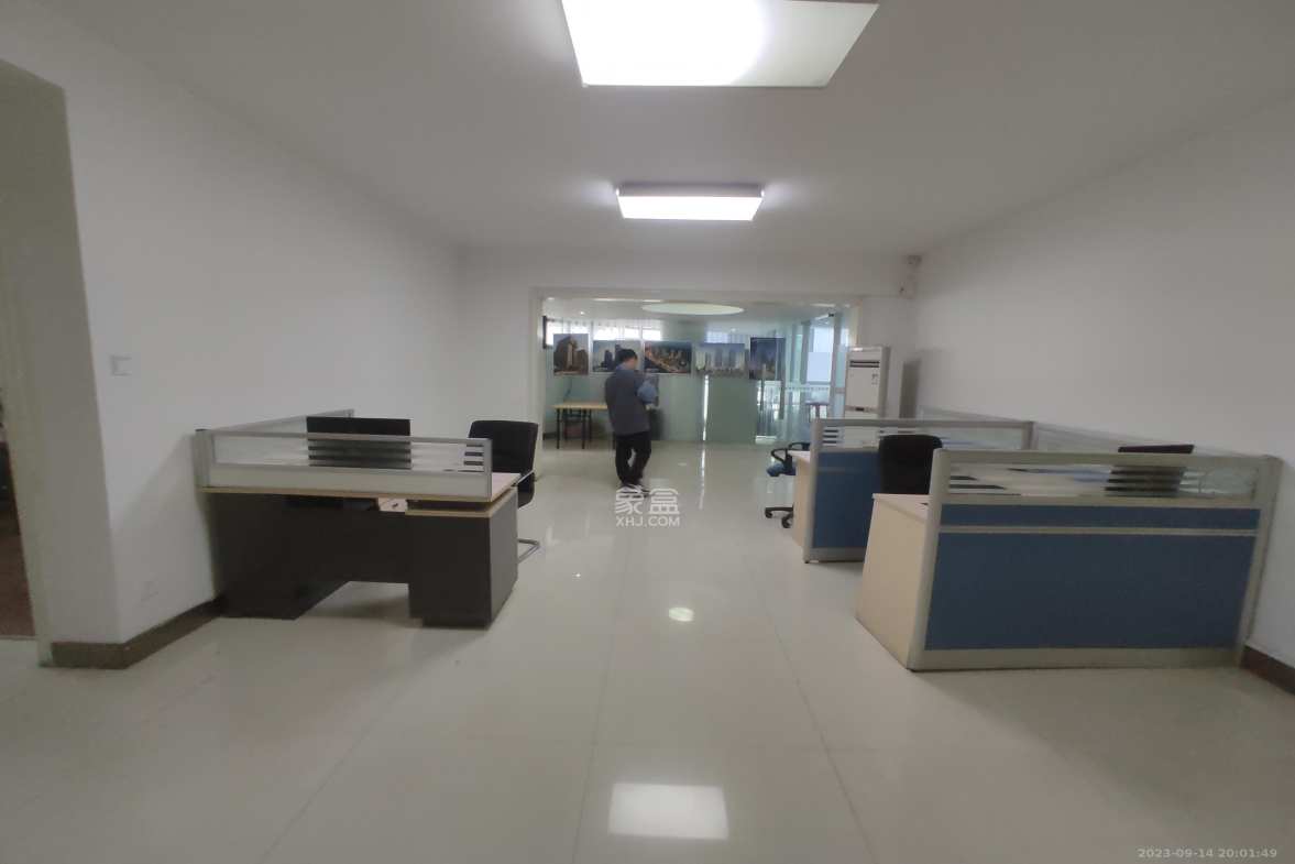 湘江世纪城富湾国际  4室2厅2卫    8200.0元/月室内图