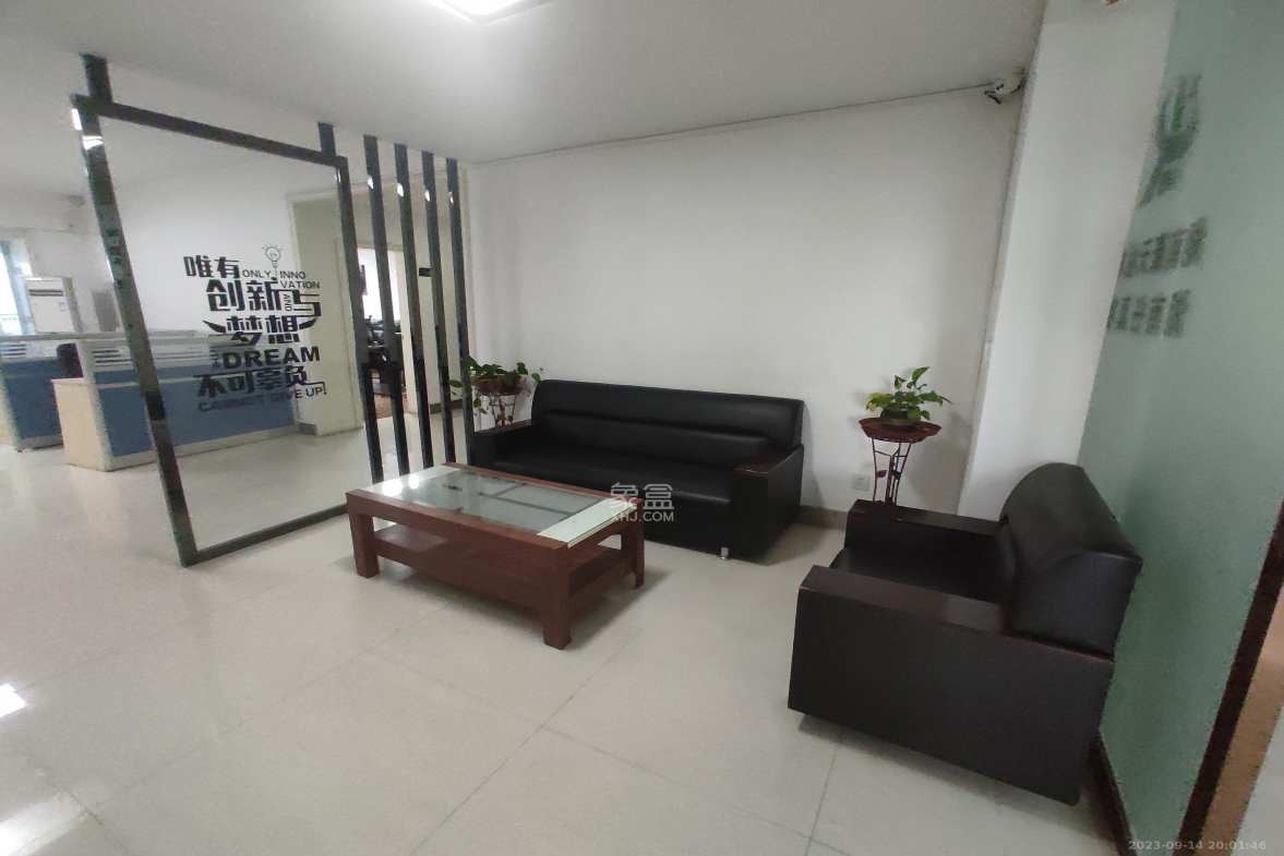 湘江世纪城富湾国际  4室2厅2卫    8200.0元/月室内图