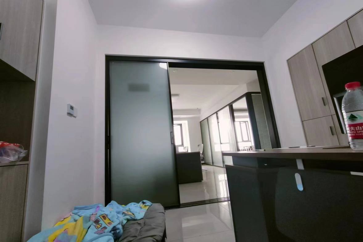 美的梧桐庄园  1室1厅1卫    4500.0元/月室内图