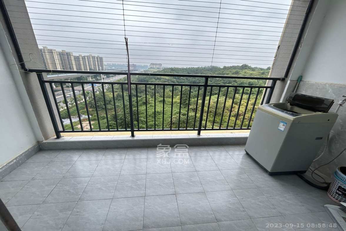 金谷豪庭  3室2厅1卫    2000.0元/月室内图