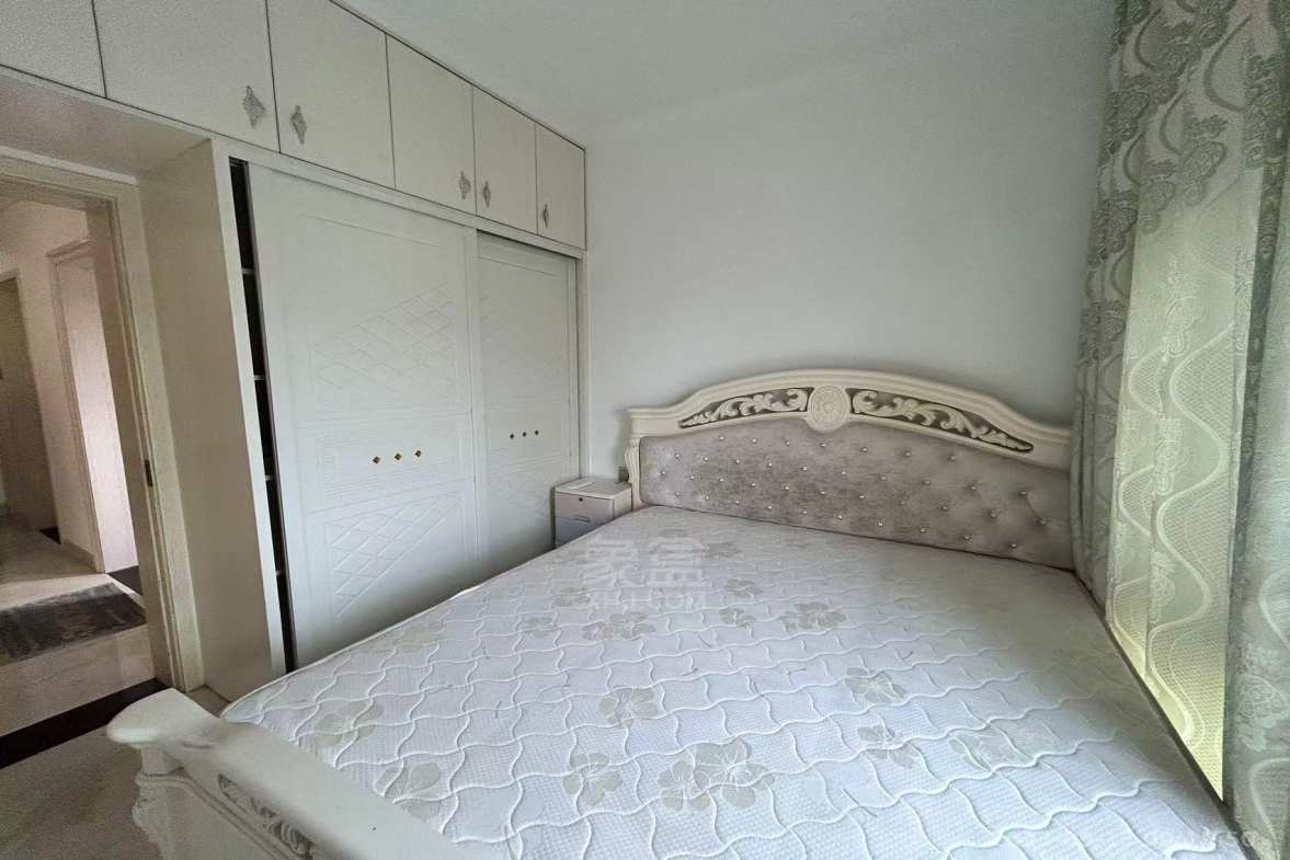 金色荷塘 2室2厅1卫 1400.0元/月 金色荷塘 2室2厅1卫 1400.0元/月室内图