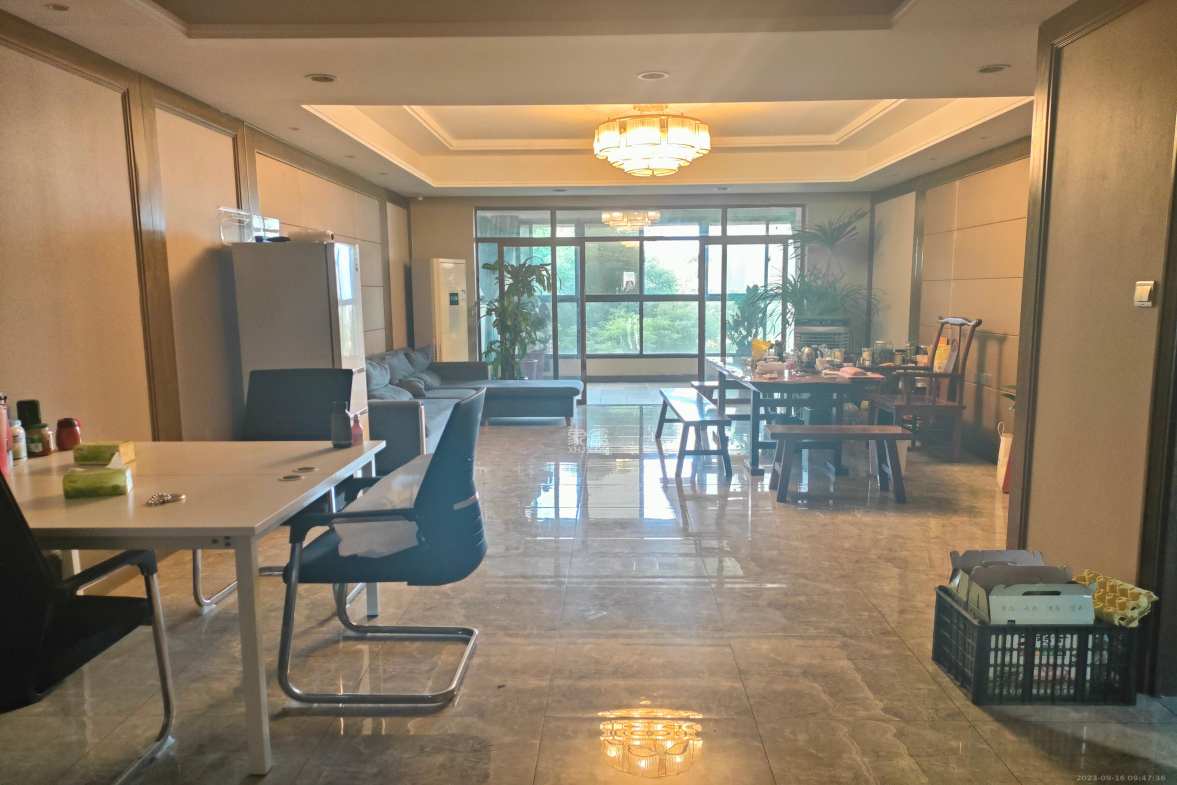 恒大御景半岛湘江苑（恒大御景半岛一期）  4室2厅3卫    6000.0元/月室内图1