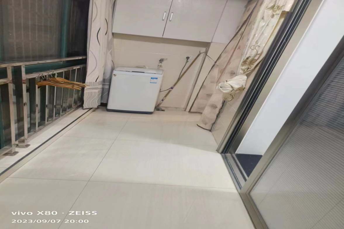 桃花里  1室1厅1卫   1200.00元/月室内图