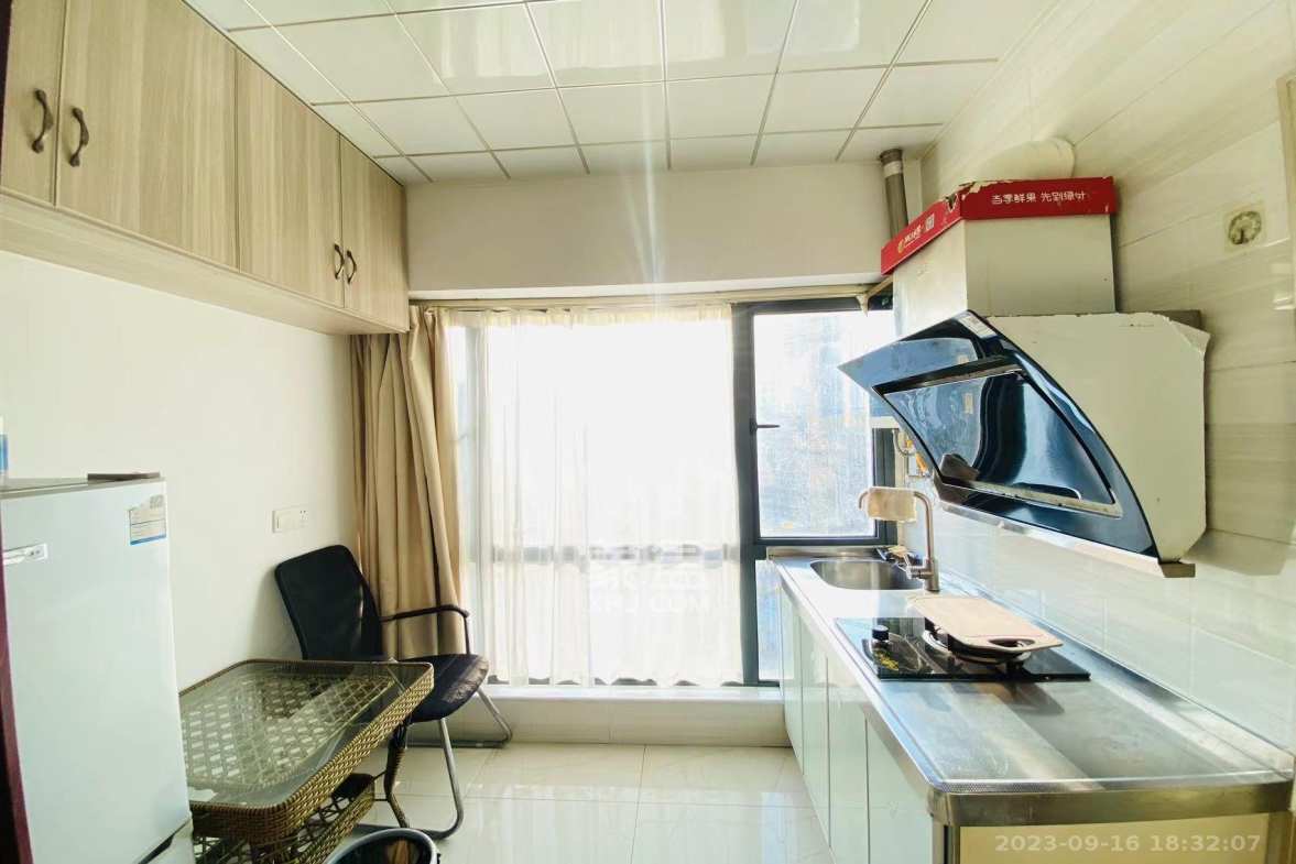 泰龙华府  1室1厅1卫    1400.0元/月 泰龙华府  1室1厅1卫    1400.0元/月室内图