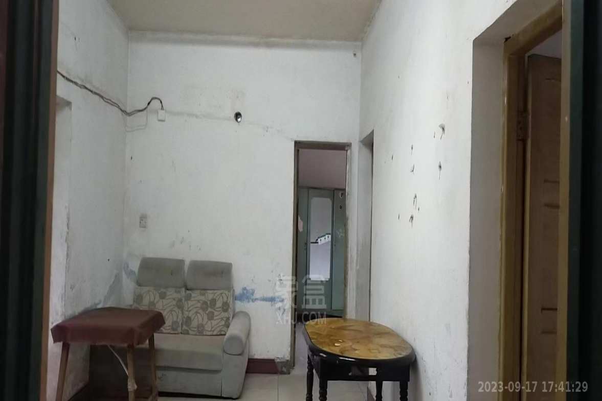 荷叶六村  3室1厅1卫    500.0元/月室内图