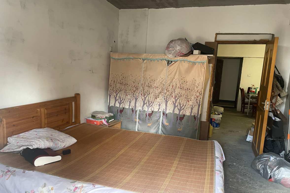 天凯东苑  2室2厅1卫    1300.0元/月室内图