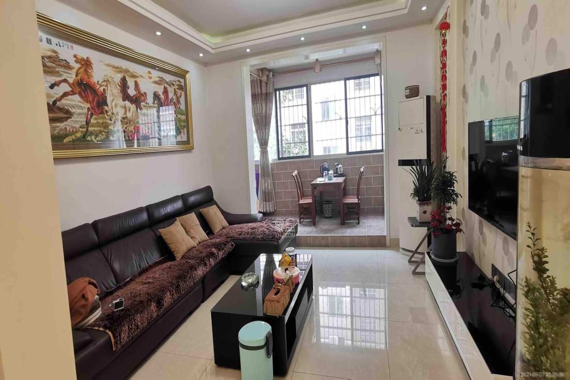 湘水栗园  3室2厅2卫    1800.0元/月室内图1