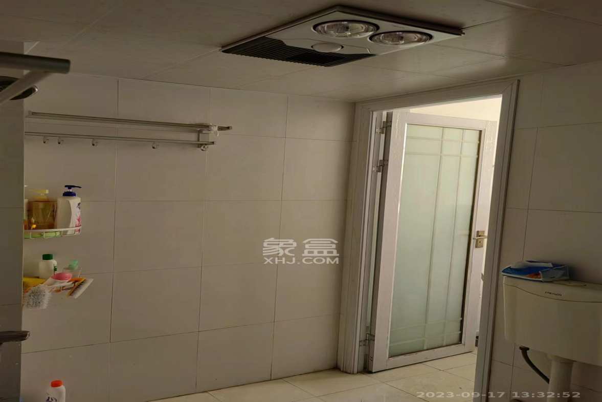 翡翠云天  2室2厅1卫    1800.0元/月 翡翠云天  2室2厅1卫    1800.0元/月室内图