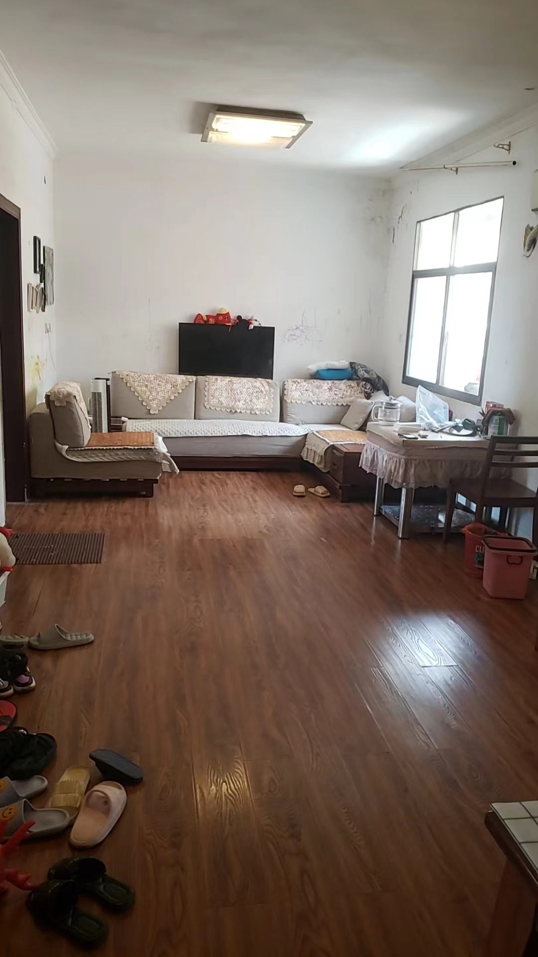 红旗红.静园  3室1厅1卫    42.8万