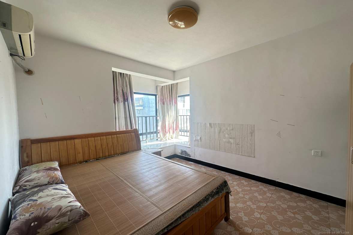 山水文园  3室2厅2卫    2100.0元/月室内图