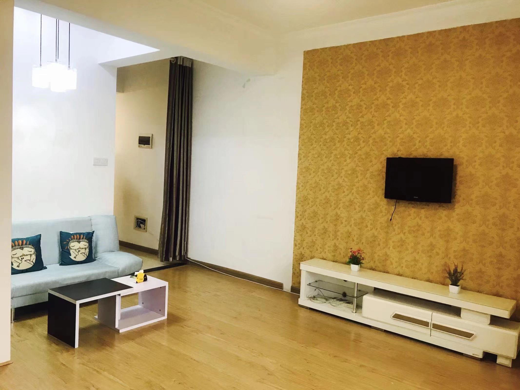 世纪嘉苑  1室1厅1卫    42.0万