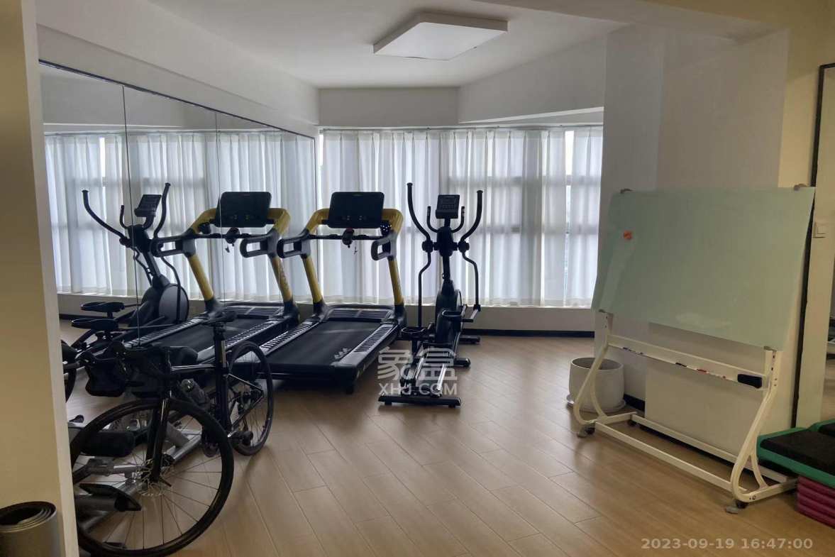 顺天城  4室2厅1卫   5800.00元/月室内图