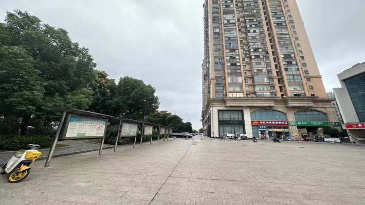 华城广场室内图2