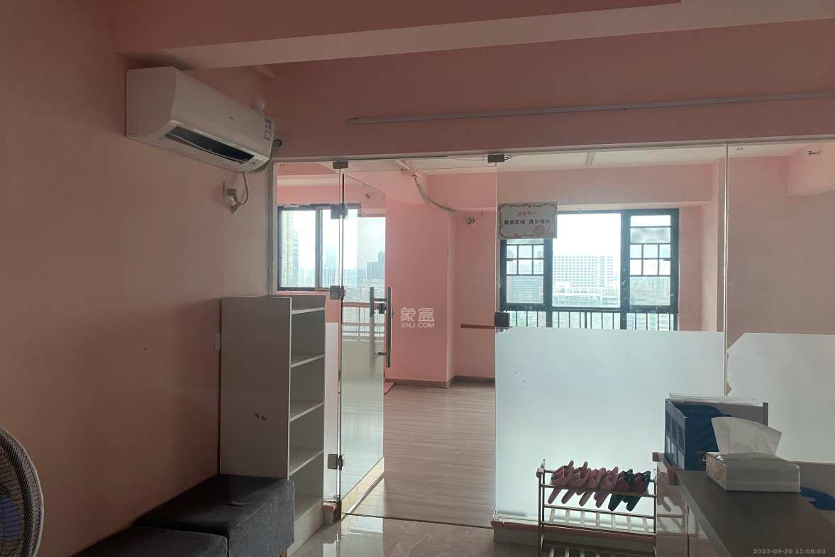 万博汇  1室1厅1卫    2000.0元/月室内图1