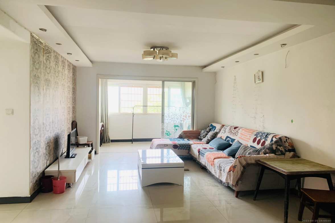 东门尚苑  2室2厅1卫    1700.0元/月 东门尚苑  2室2厅1卫    1700.0元/月室内图