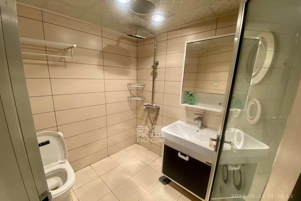 金色loft(鑫秋大厦) 2室2厅1卫 2000.0元/月 金色loft(鑫秋大厦) 2室2厅1卫 2000.0元/月室内图