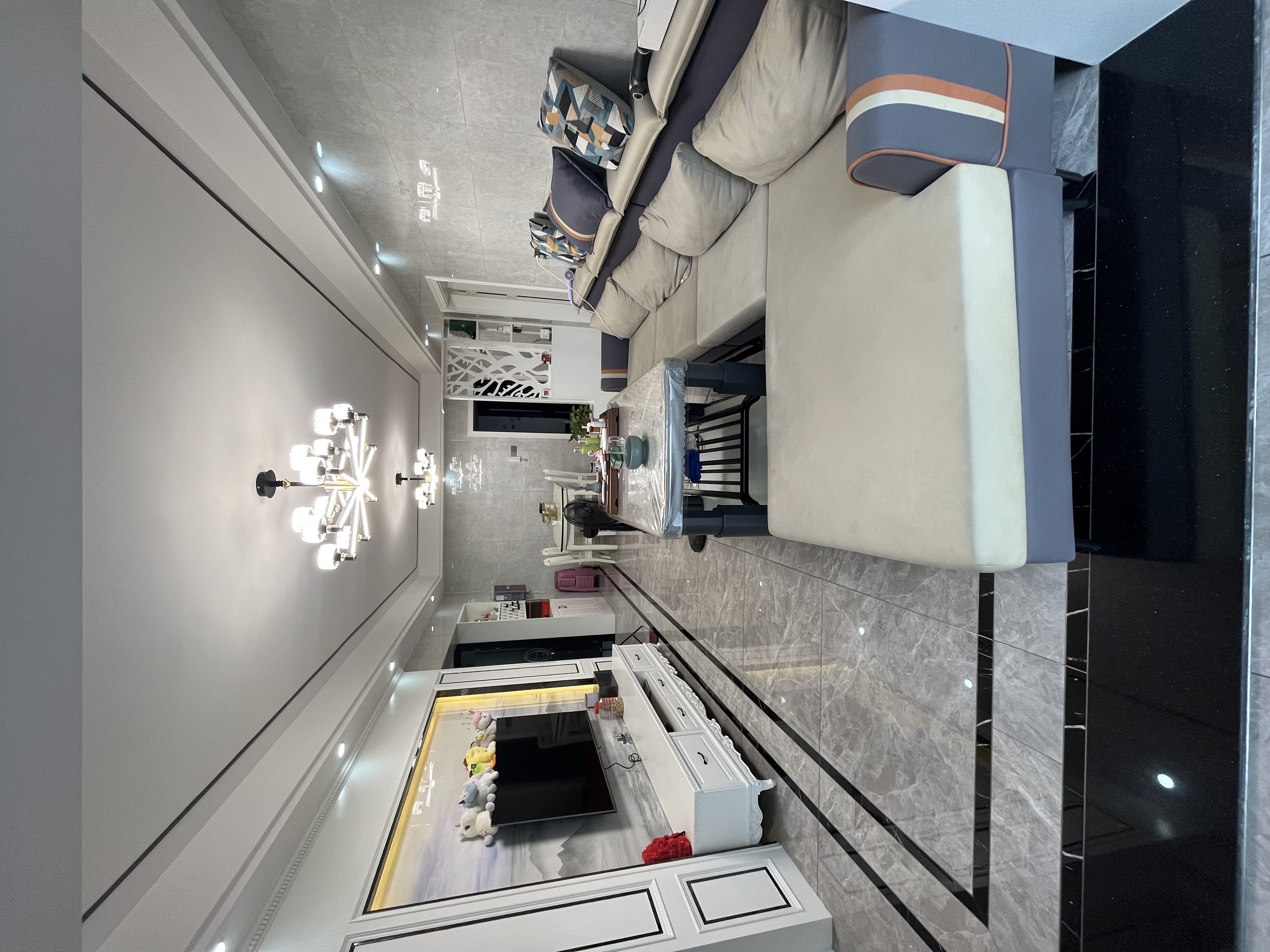 鸿都苑  3室2厅1卫    69.8万