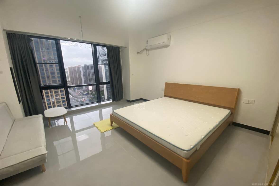 中建悦和城  1室1厅1卫    1600.0元/月室内图