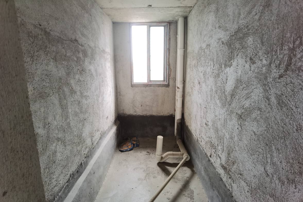 龙一星城  5室2厅2卫    90.0万客厅