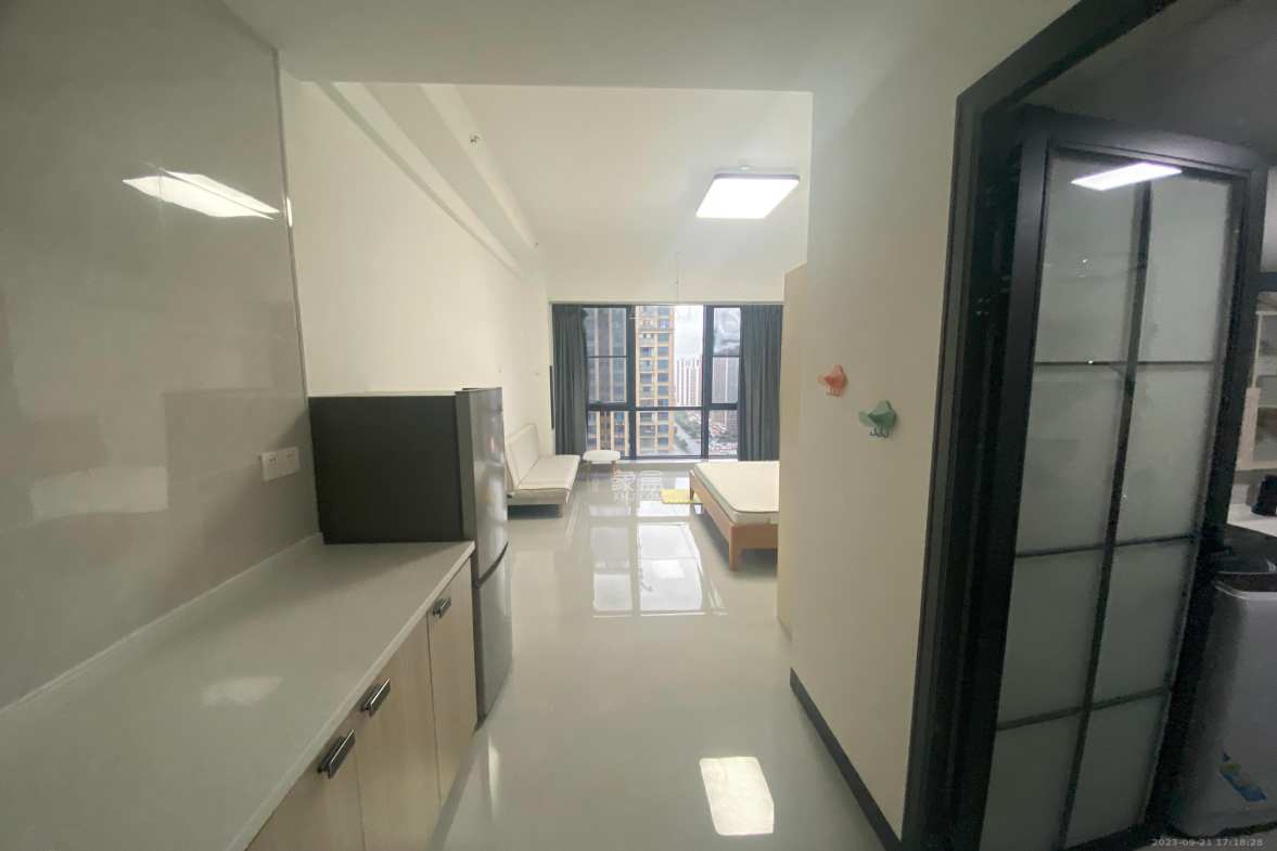 中建悦和城  1室1厅1卫    1600.0元/月室内图