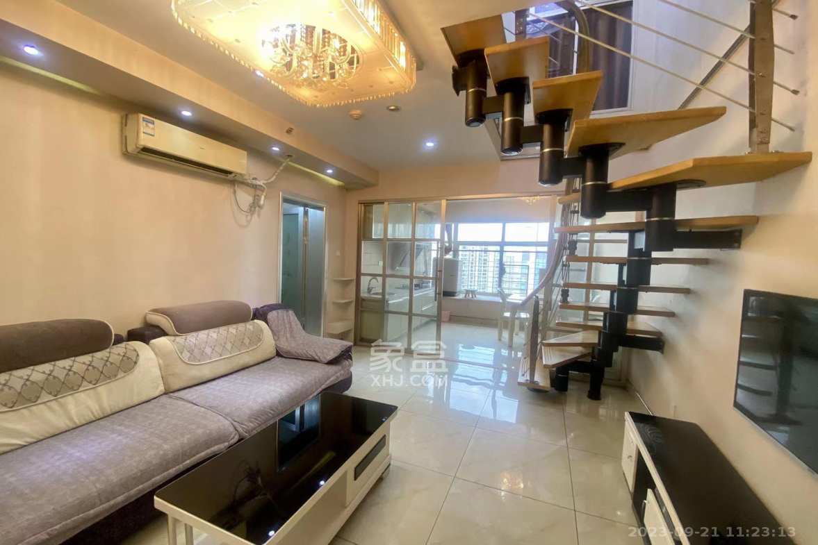 金色loft(鑫秋大厦) 2室2厅1卫 2000.0元/月 金色loft(鑫秋大厦) 2室2厅1卫 2000.0元/月室内图