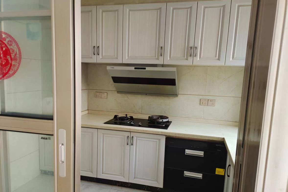 华剑首郡+五江珑悦  3室2厅2卫    2000.0元/月室内图