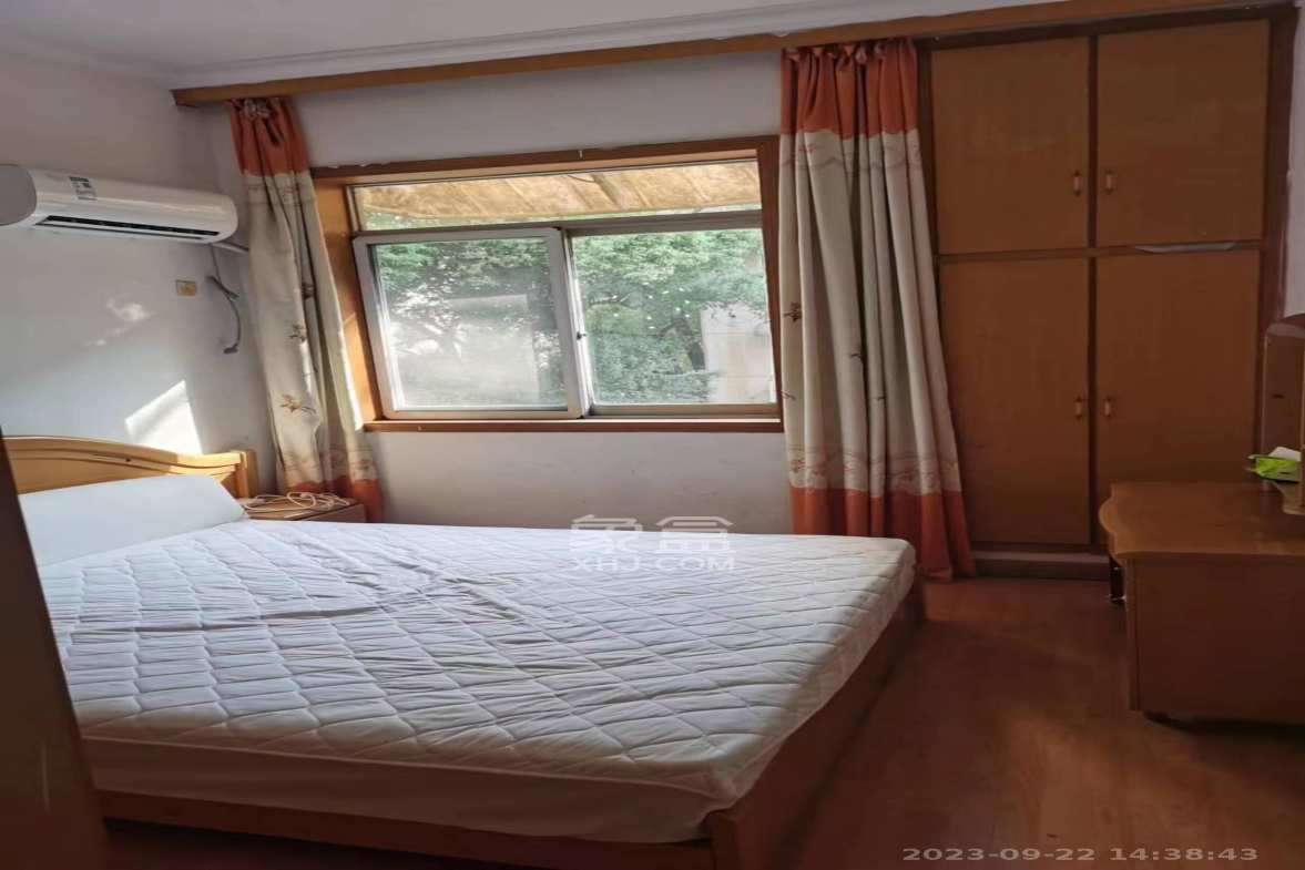 湘农桥社区  3室1厅1卫   2300.00元/月室内图