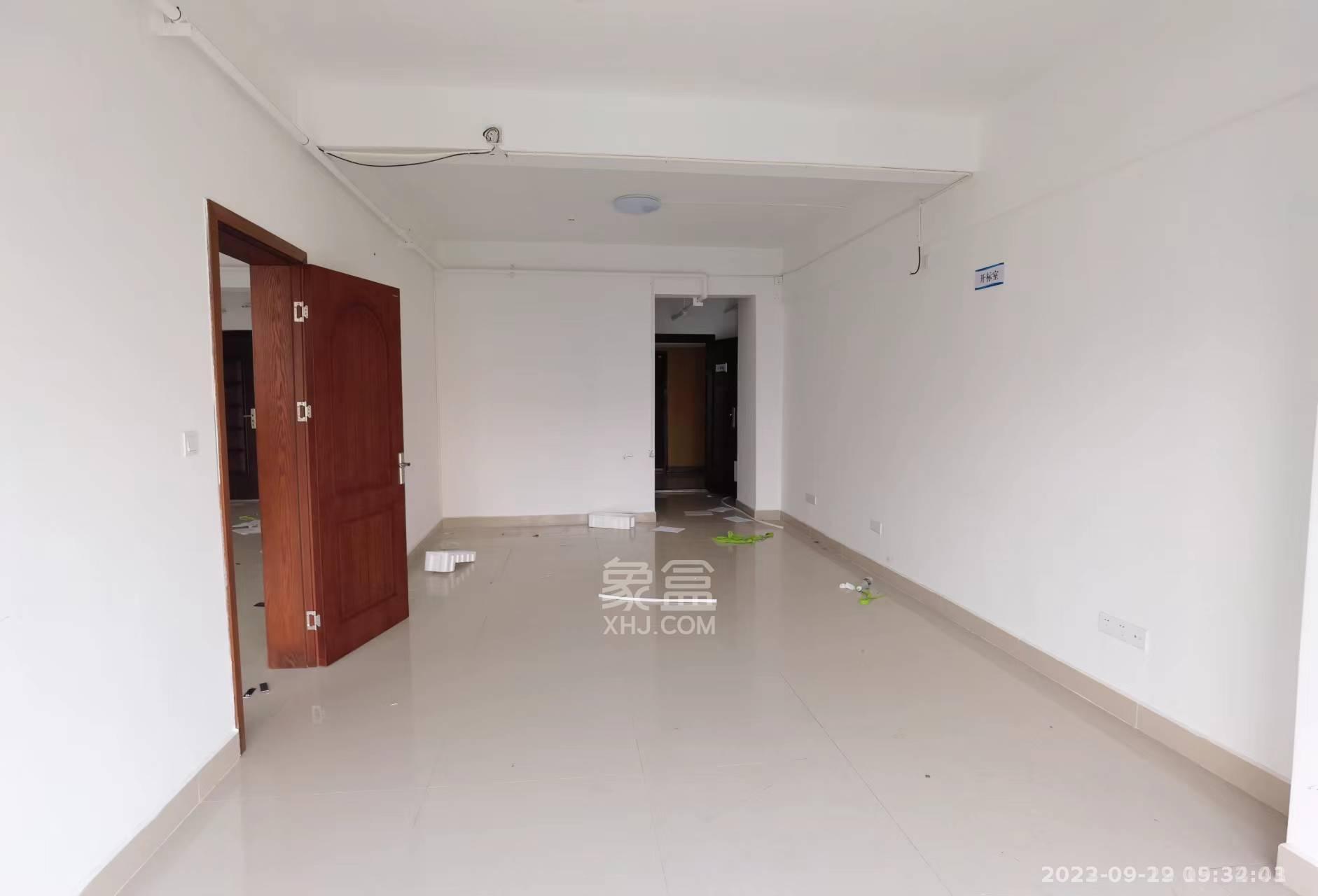 国际公馆（美的时代广场）  1室1厅1卫    1500.0元/月