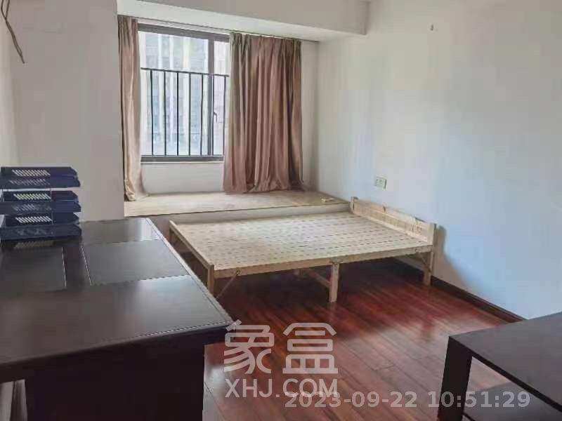 绿地中央广场 3室2厅1卫 2500.0元/月 绿地中央广场 3室2厅1卫 2500.0元/月室内图