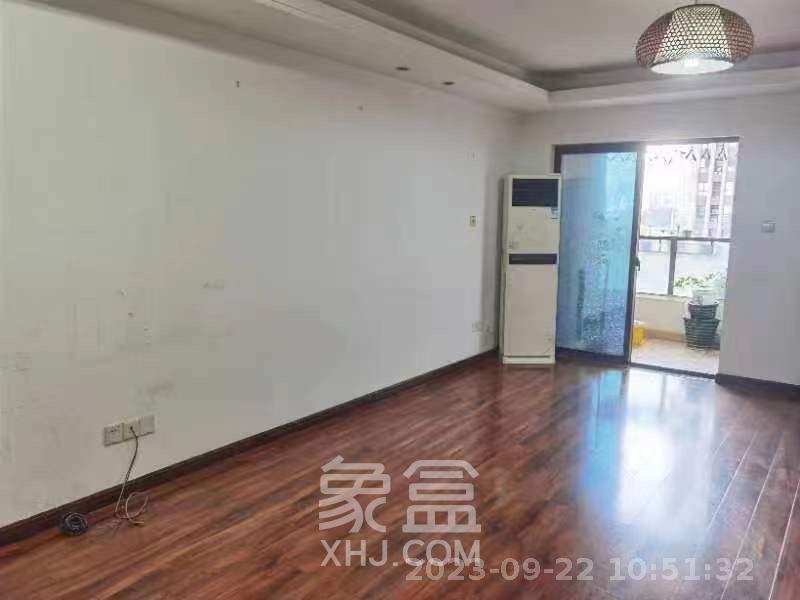 绿地中央广场 3室2厅1卫 2500.0元/月 绿地中央广场 3室2厅1卫 2500.0元/月室内图