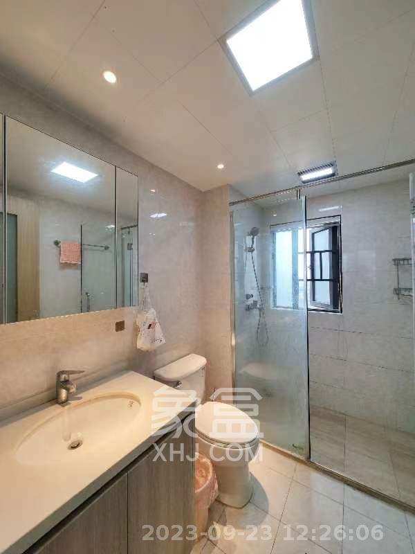 新城国际花都  4室2厅2卫    2200.0元/月室内图