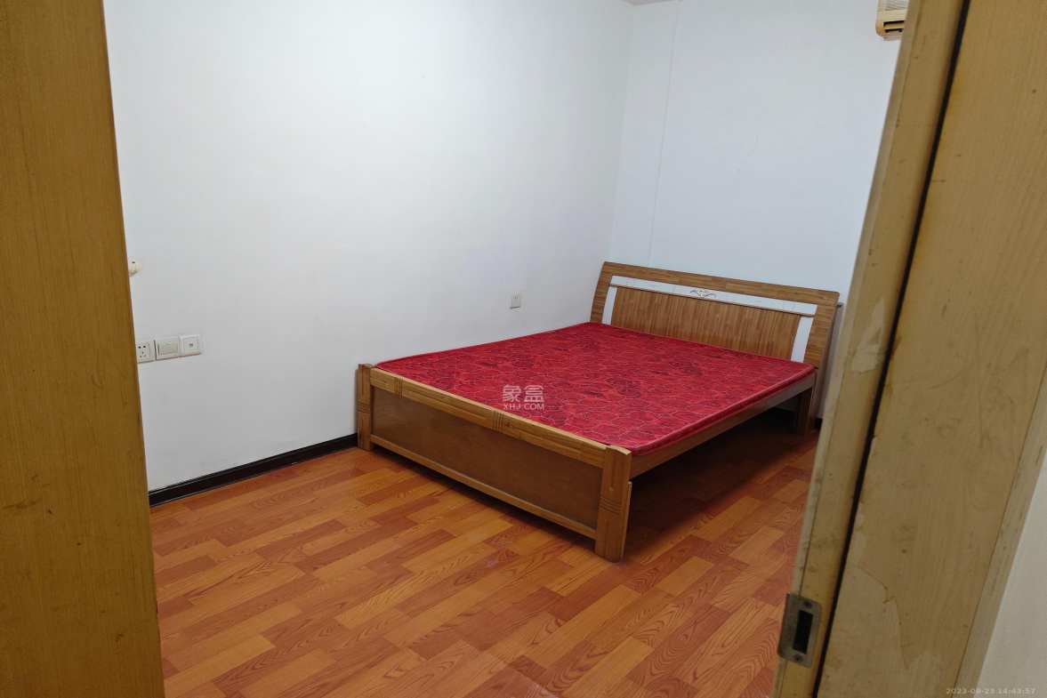 龙王港社区  2室2厅11卫   2400.00元/月室内图