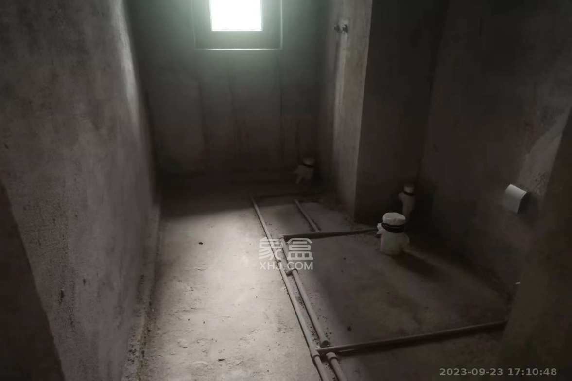 恒大文化旅游城A区  3室1厅1卫    1800.0元/月 恒大文化旅游城A区  3室1厅1卫    1800.0元/月室内图1