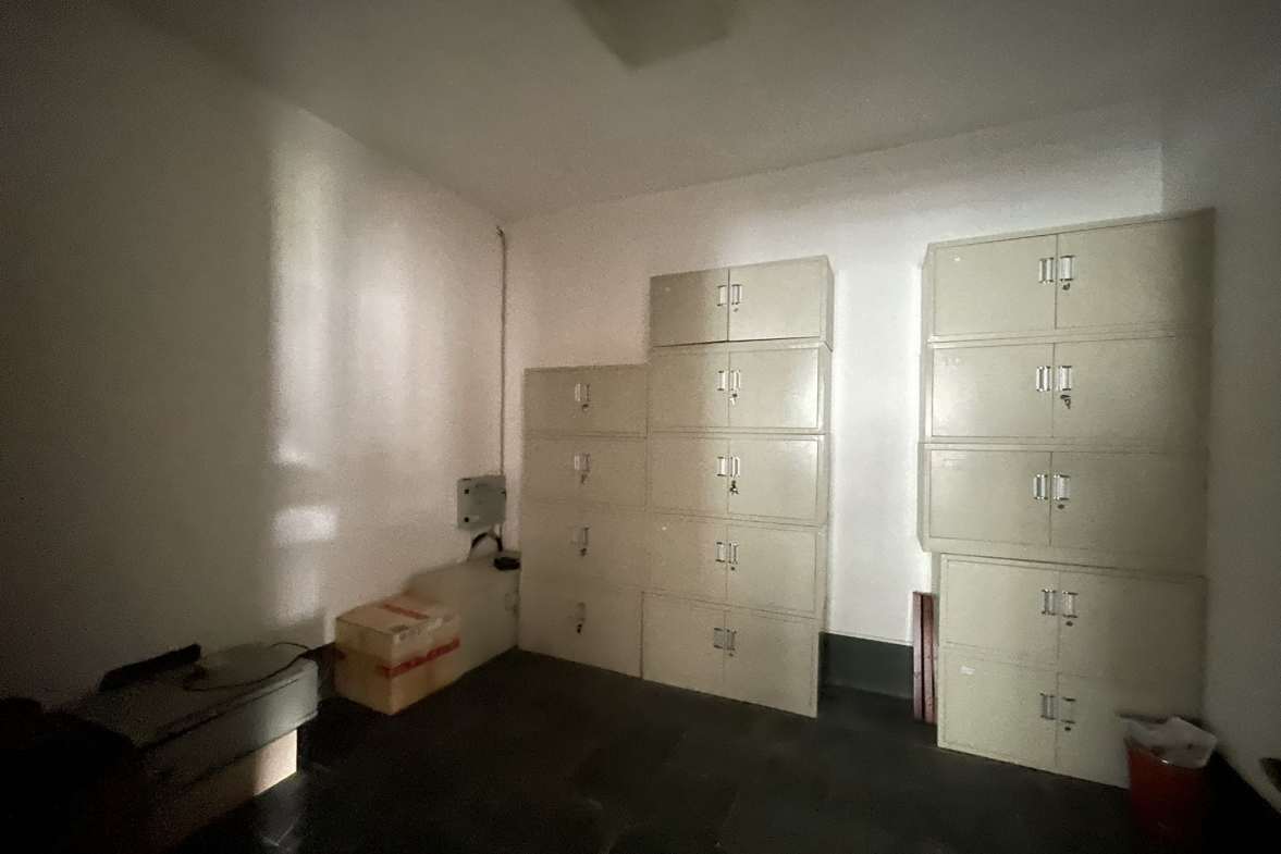 紫荆信息公寓  8室3厅1卫   22000.00元/月室内图