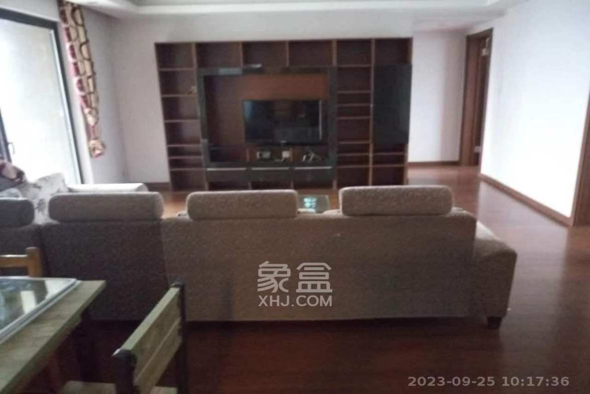 万科金域华府三四期  4室2厅2卫    3500.0元/月室内图