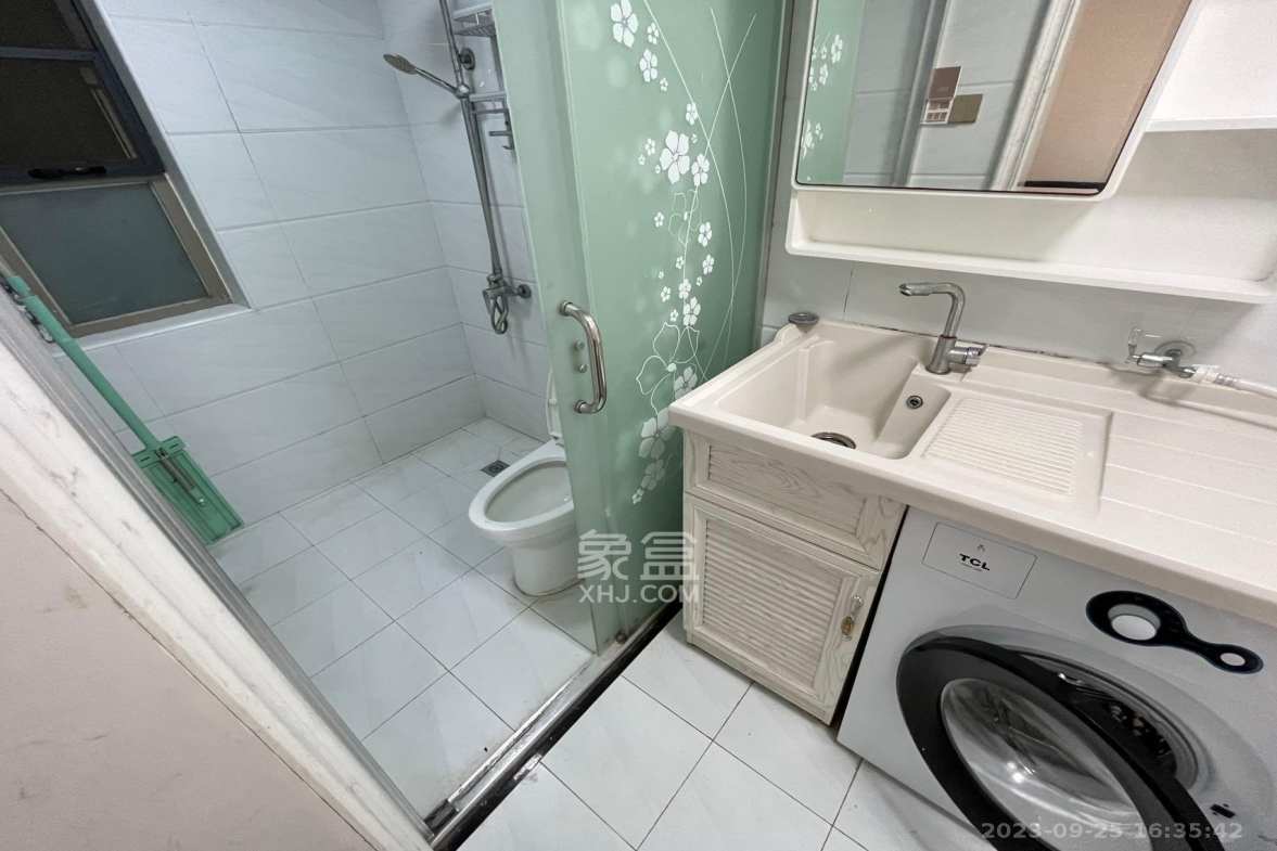 怡海星城  1室1厅1卫    1300.0元/月室内图