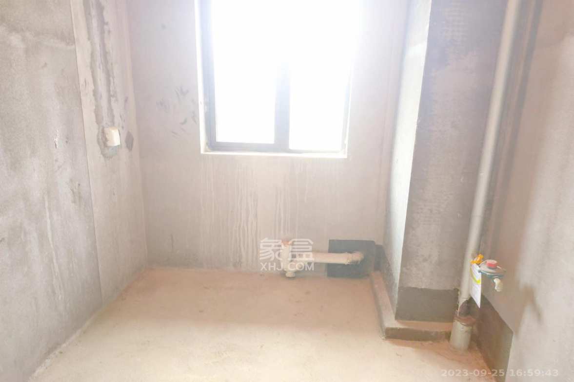 阳光城尚东湾凌云府  4室2厅3卫    2800.0元/月室内图